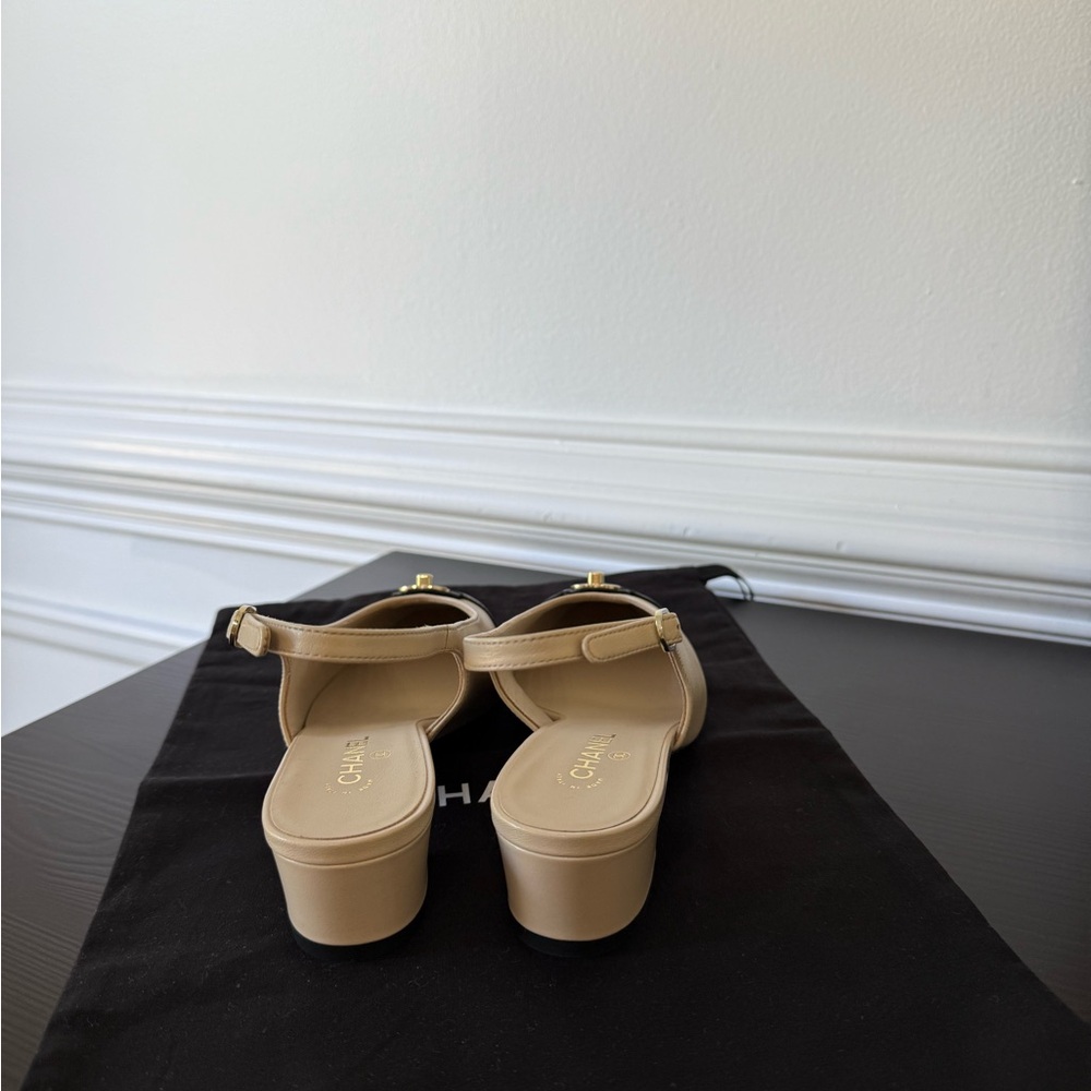 Chanel Slingback Flats Blk/Nude Goatskin SZ: 35 New Spring/Summer Collections 25 - Picture 4 of 7